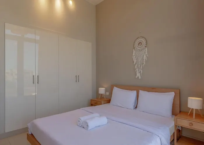 Breezy Lagoonfront Escape 3br With Private Heated Pool & Lagoon Access I Tawila El Gouna Villa