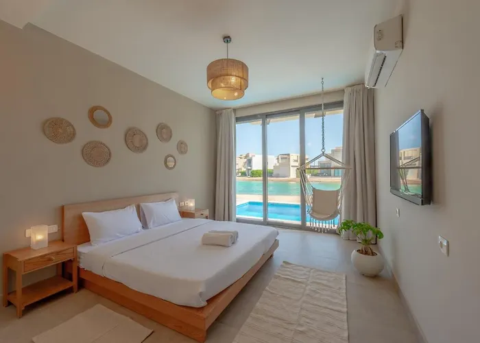 Breezy Lagoonfront Escape 3br With Private Heated Pool & Lagoon Access I Tawila El Gouna *
