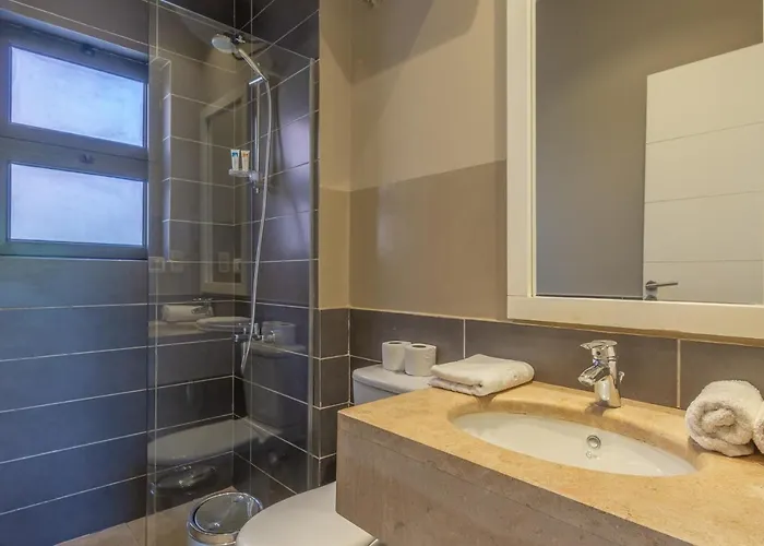 Breezy Lagoonfront Escape 3br With Private Heated Pool & Lagoon Access I Tawila El Gouna Villa *