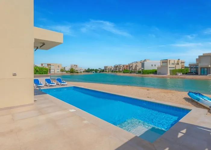 Breezy Lagoonfront Escape 3br With Private Heated Pool & Lagoon Access I Tawila El Gouna Villa