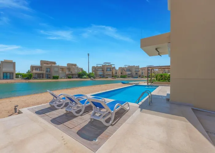 Breezy Lagoonfront Escape 3br With Private Heated Pool & Lagoon Access I Tawila El Gouna Villa *