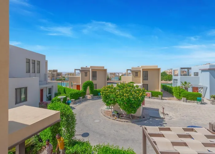 Breezy Lagoonfront Escape 3br With Private Heated Pool & Lagoon Access I Tawila El Gouna * Hurghada