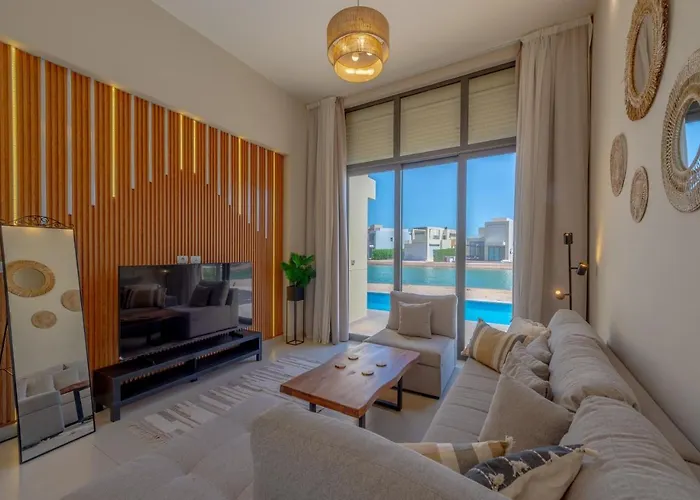 Breezy Lagoonfront Escape 3br With Private Heated Pool & Lagoon Access I Tawila El Gouna
