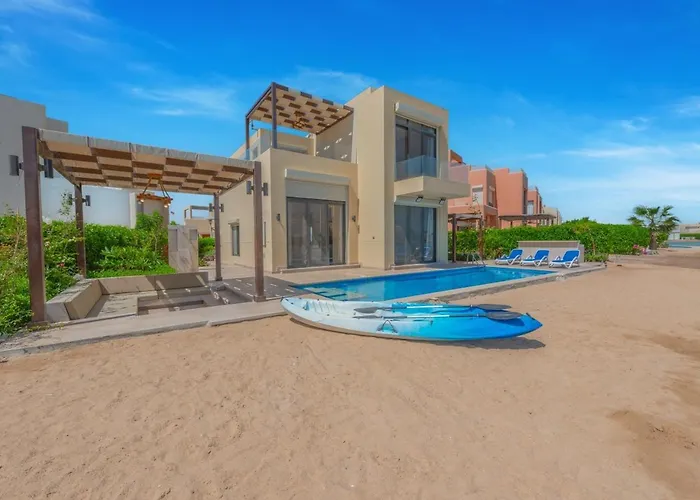 Breezy Lagoonfront Escape 3br With Private Heated Pool & Lagoon Access I Tawila El Gouna Villa *