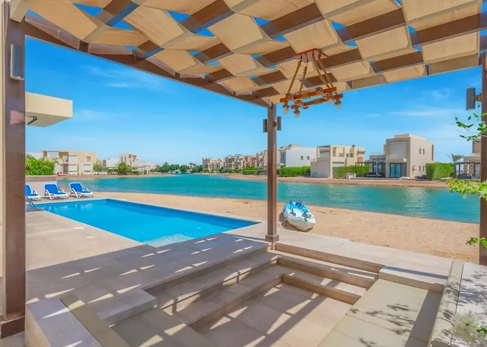 Breezy Lagoonfront Escape 3br With Private Heated Pool & Lagoon Access I Tawila El Gouna * Hurghada