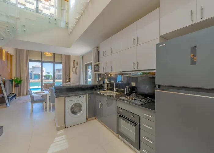 Breezy Lagoonfront Escape 3br With Private Heated Pool & Lagoon Access I Tawila El Gouna Villa