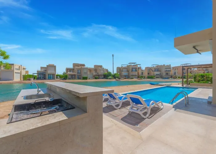 Villa Breezy Lagoonfront Escape 3br With Private Heated Pool & Lagoon Access I Tawila El Gouna Hurghada